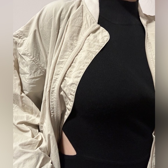 Jacket - Picture 4 of 4